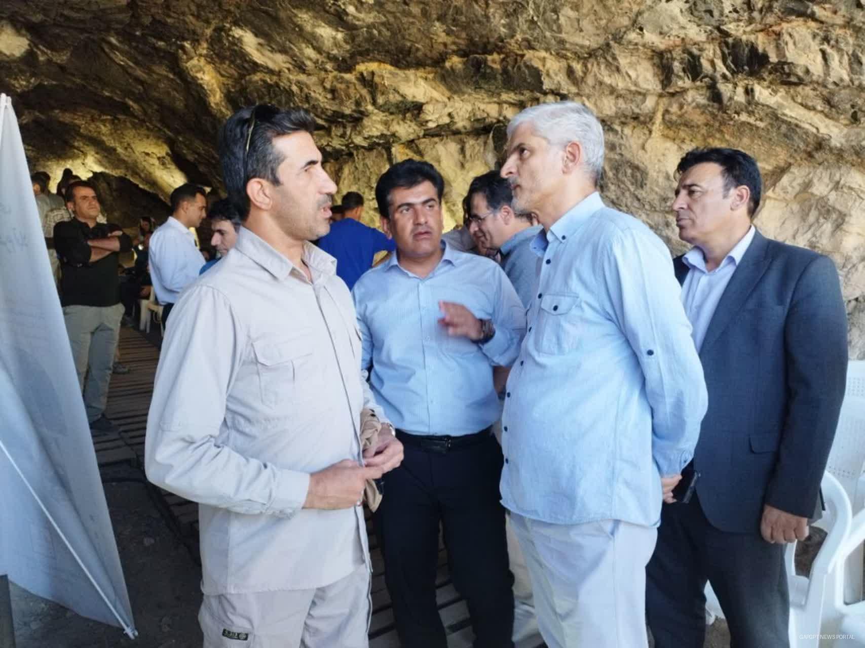 فم تور آشناسازی راهنمایان گردشگری با دره پیش از تاریخ خرم‌آباد برگزار شد