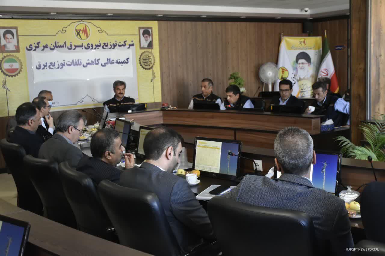مجری طرح کاهش تلفات شرکت توانیر عنوان کرد: پیشرفت ۷۳ درصدی طرح تبدیل سیم مسی به کابل خودنگهدار در کشور